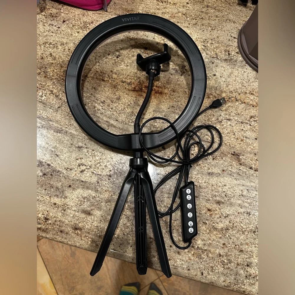 Vivitar LED light ring for streaming